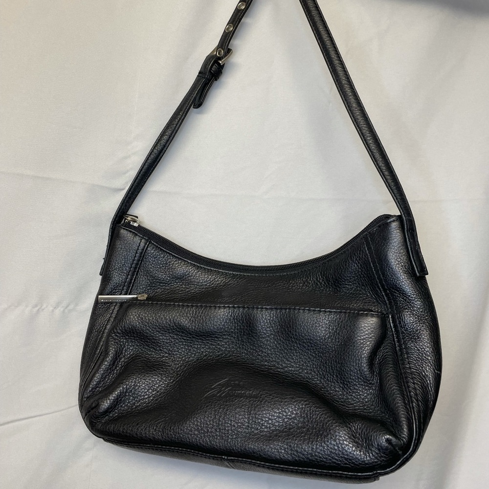 Stone Mountain Black Leather Purse